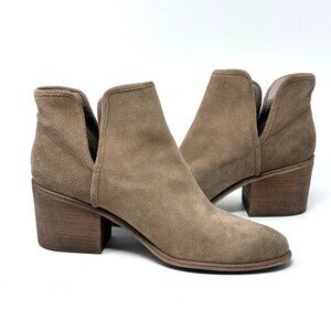 Suede Leather Side Cut Block Heel Tan Ankle Bootie Size 11 BP Barris